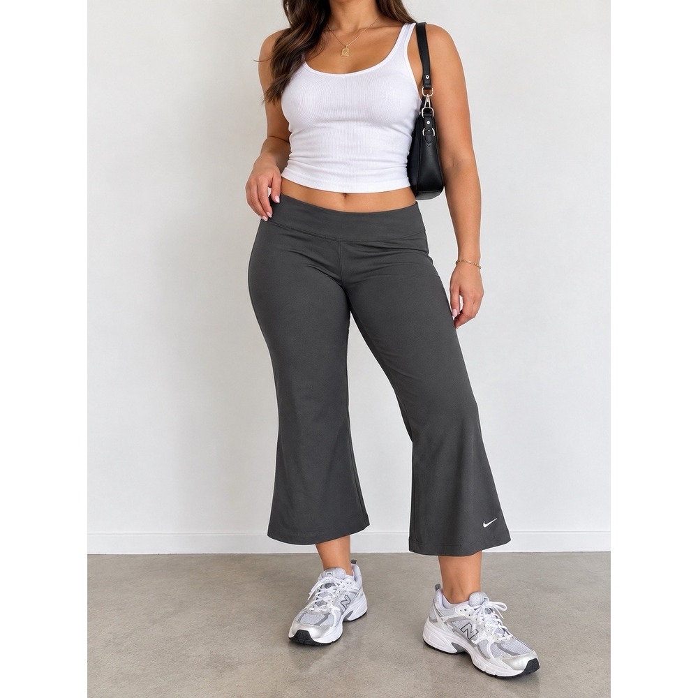 Nike Fit Dry Y2K Yoga Capri Pants Womens XL Gray Bootcut Flare Athletic